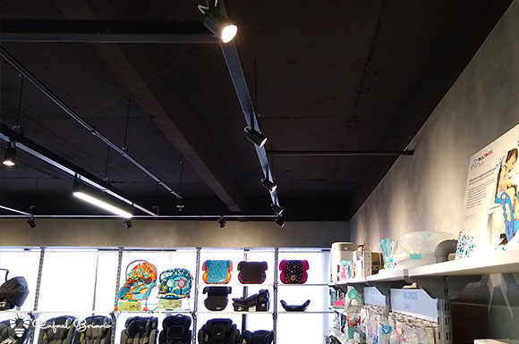Projeto de iluminação - Multilaser Showroom - Rafael Briano Lighting Design
