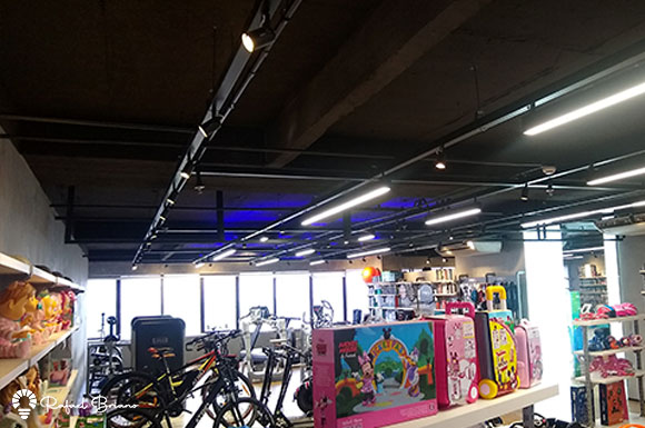 Projeto de iluminação - Multilaser Showroom - Rafael Briano Lighting Design