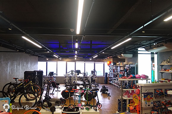 Projeto de iluminação - Multilaser Showroom - Rafael Briano Lighting Design